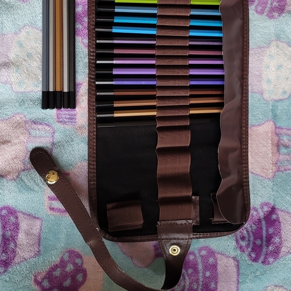 Studio Series Canvas Pencil Wrap W/Artist Colored Pencils - Picture 15 of 15